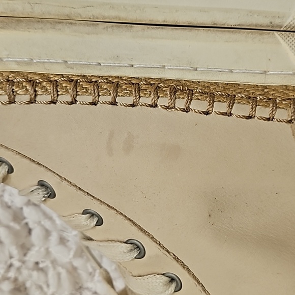 Ugg Hightop Leather Shoes - Picture 10 of 16